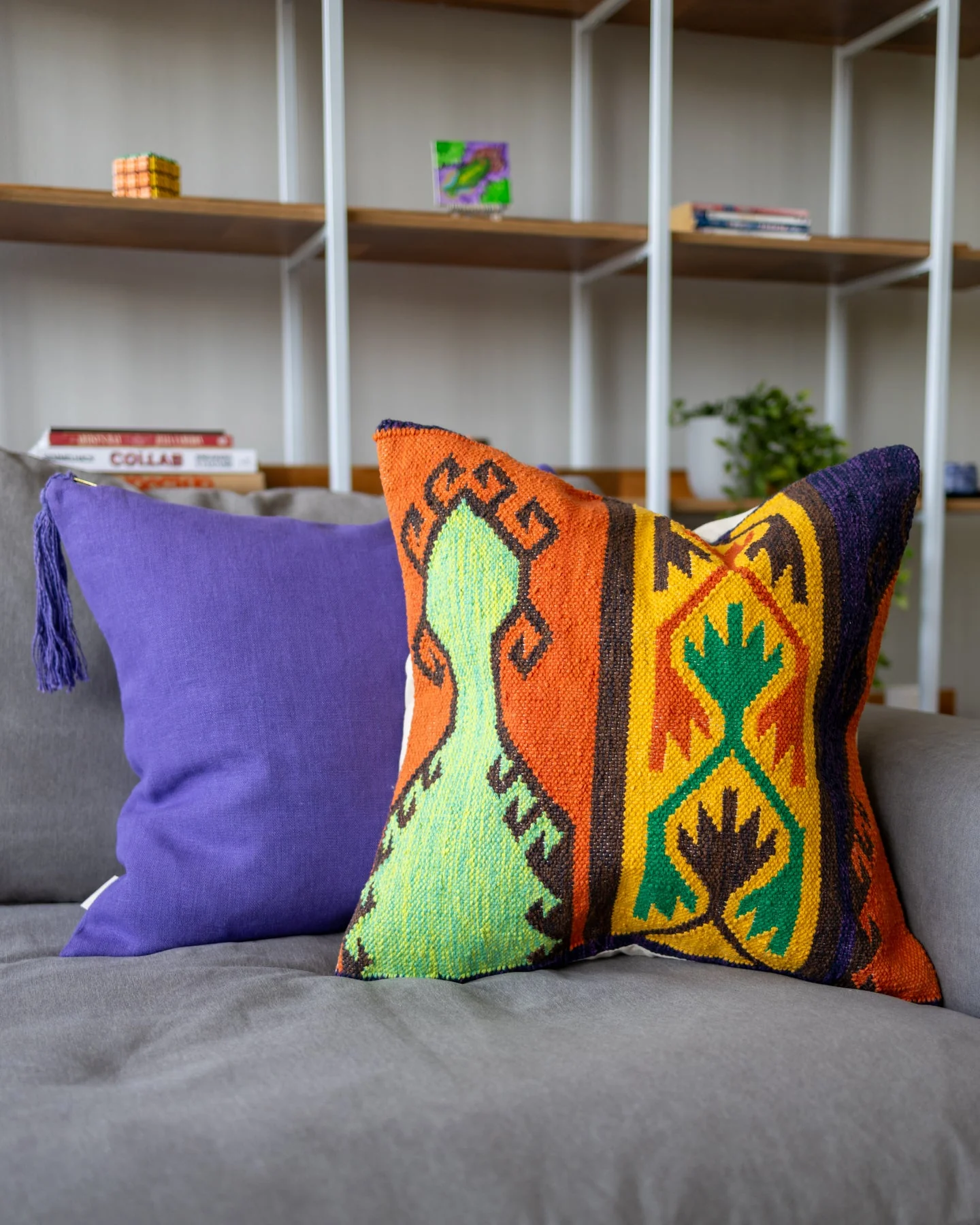 Avik Organic Cotton Kilim Throw Pillow - Image 4