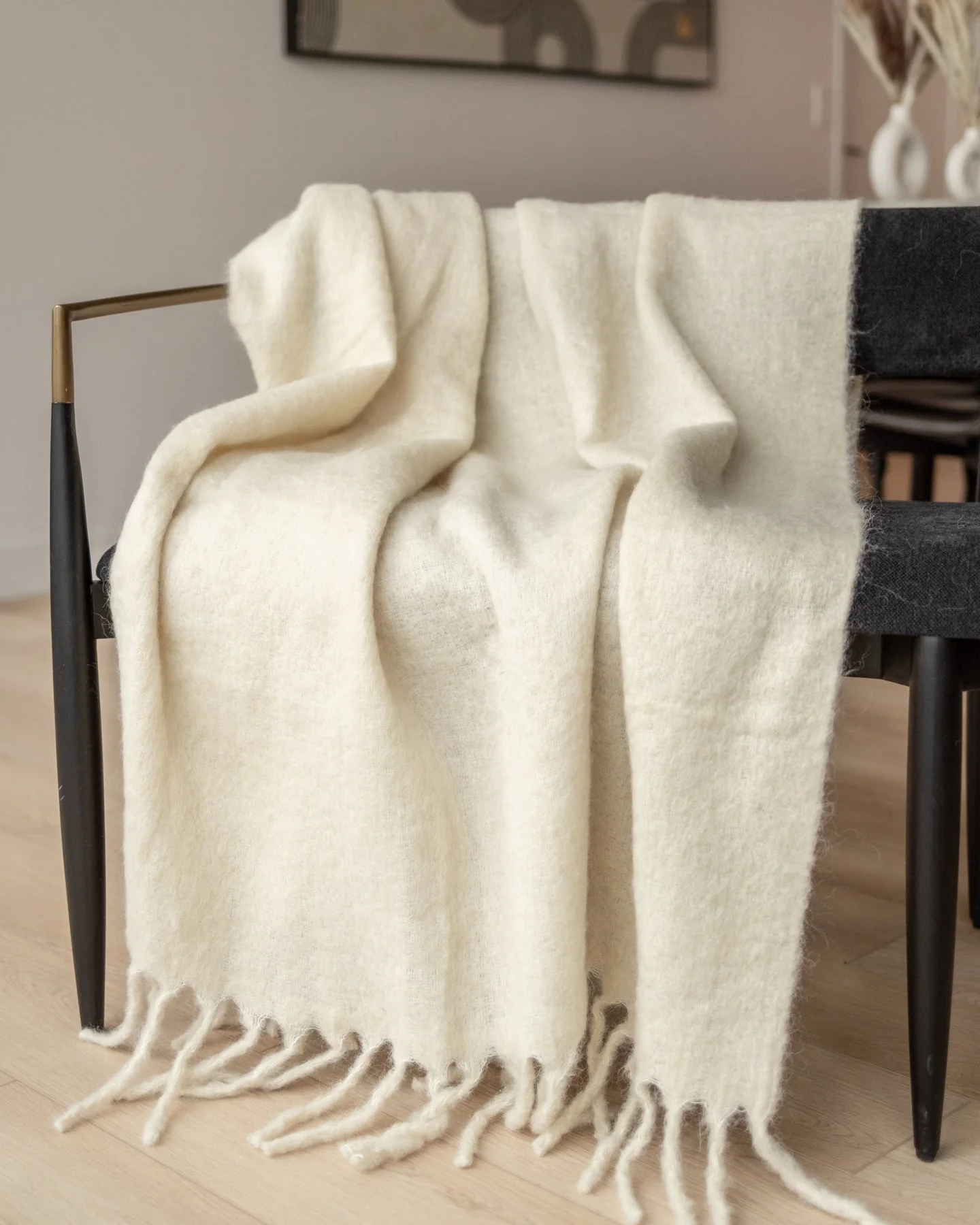 Gal Organic Brushed Wool Throw Blanket with Tassels - Image 4
