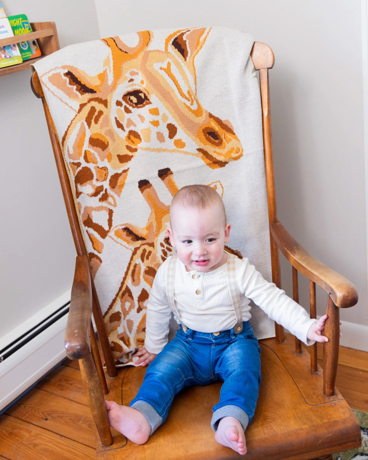 Gavin Organic Cotton Giraffe Baby and Kids Throw Blanket - Image 3