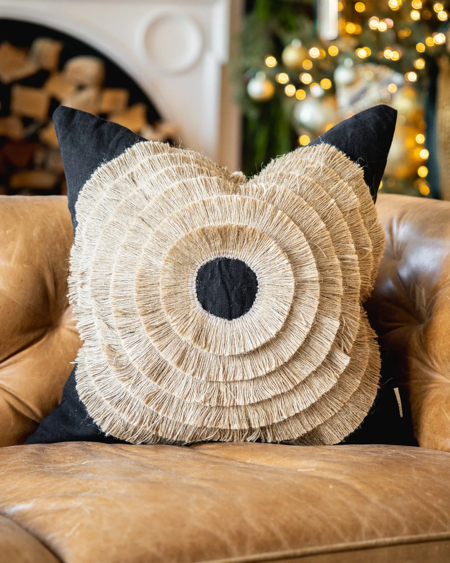Hoola Organic Linen and Jute Throw Pillow - Image 4