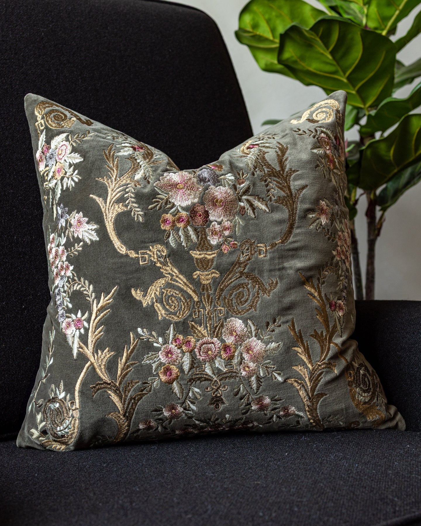 Jacqueline Organic Cotton Velvet Throw Pillow - Image 4
