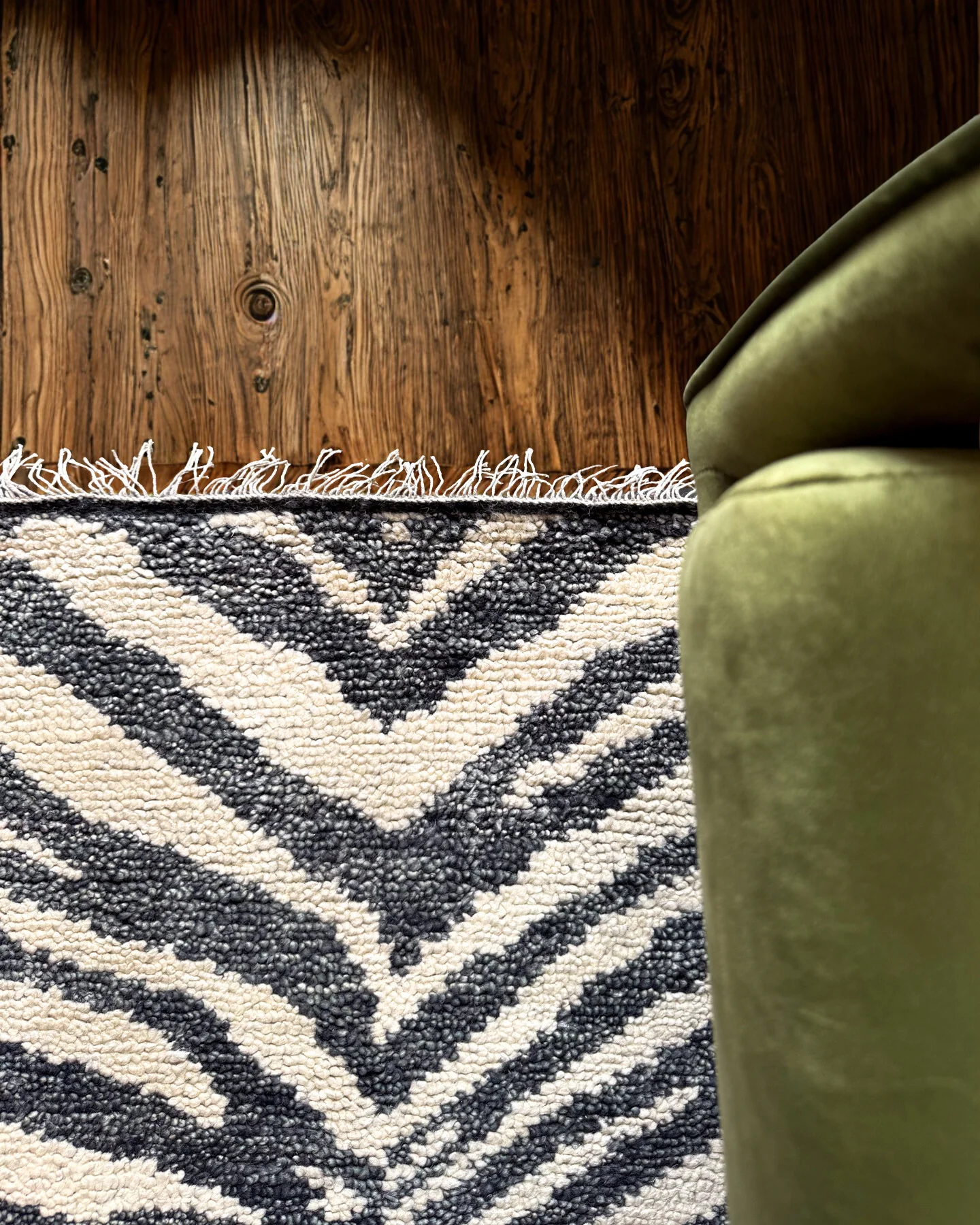 Zebra Organic Wool Handknotted Rug - Image 3
